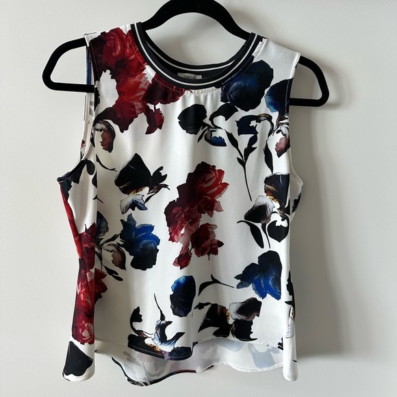 Beautiful floral blouse by Tristan - Picture 1 of 4